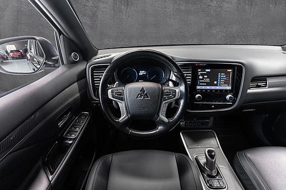 Mitsubishi Outlander 13 of 30