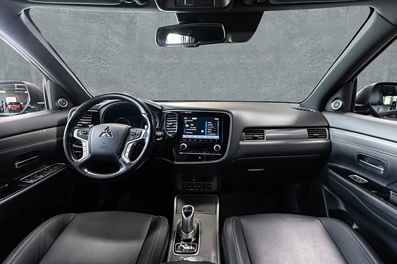 Mitsubishi Outlander 12 of 30