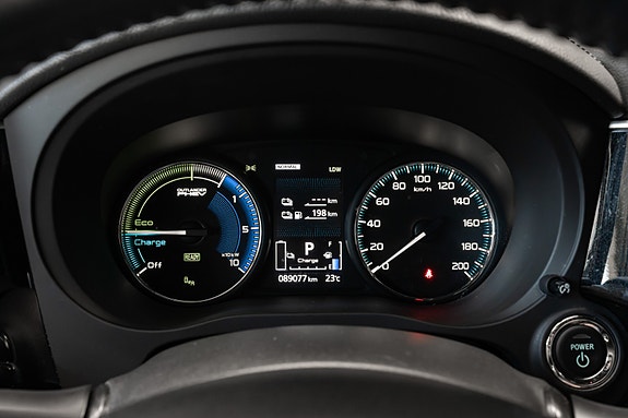 Mitsubishi Outlander 18 of 30