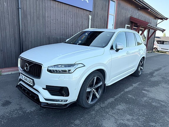 Volvo XC90 2 of 5