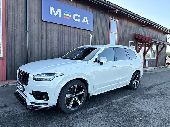 Volvo XC90 3 of 5