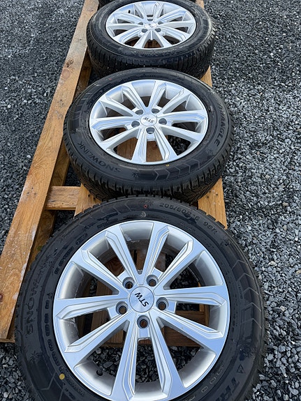 Ford Transit Connect 24 of 26