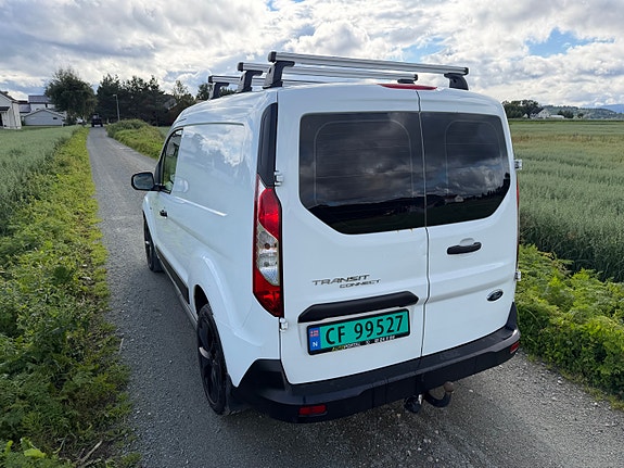 Ford Transit Connect 4 of 26