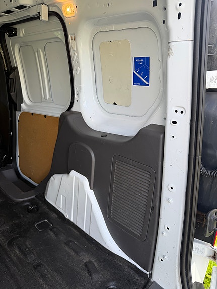 Ford Transit Connect 10 of 26