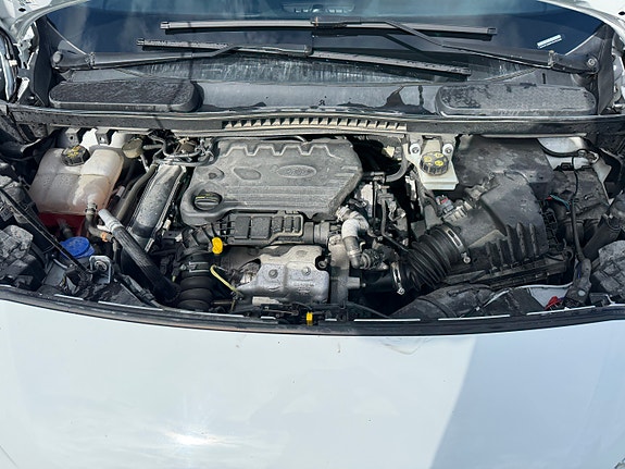 Ford Transit Connect 12 of 26