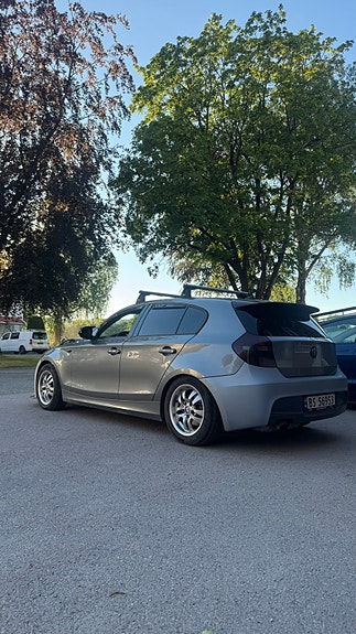 BMW 116i 2 of 5