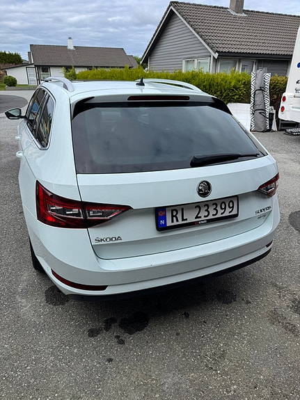 Skoda Superb 5 of 5