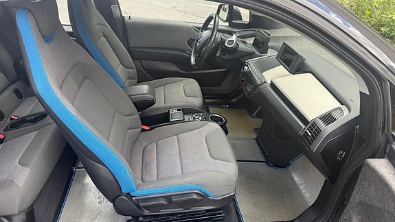 BMW i3 4 of 11