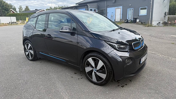 BMW i3 2 of 11