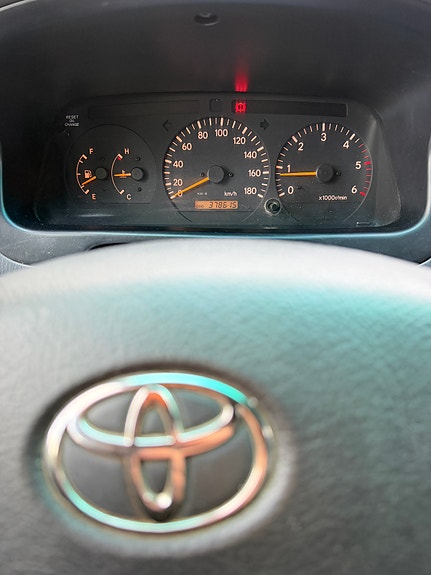 Toyota HiAce 4 of 5