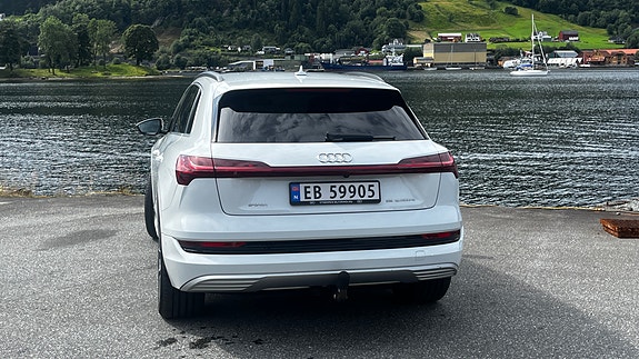 Audi e-tron 6 of 23