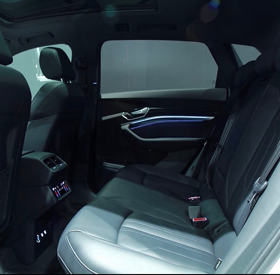Audi e-tron 22 of 23