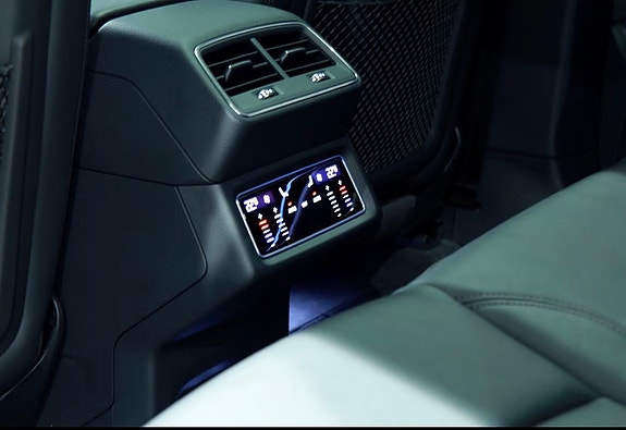 Audi e-tron 23 of 23
