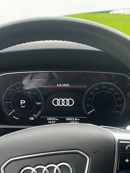 Audi e-tron 19 of 23