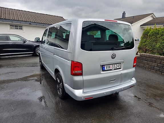 Volkswagen Multivan 7 of 30