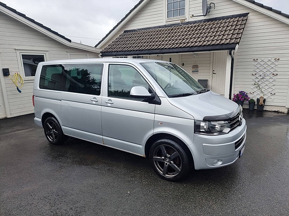 Volkswagen Multivan 2 of 30