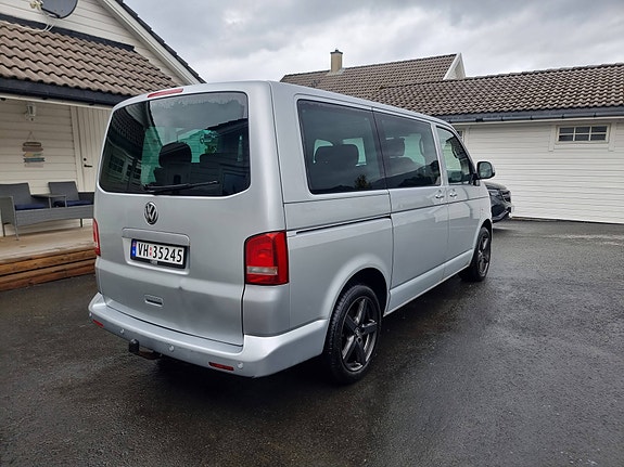 Volkswagen Multivan 5 of 30