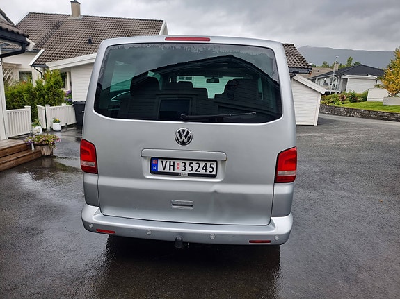 Volkswagen Multivan 6 of 30