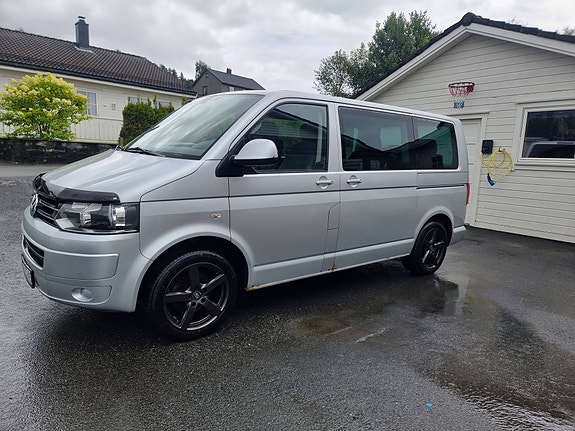 Volkswagen Multivan 10 of 30