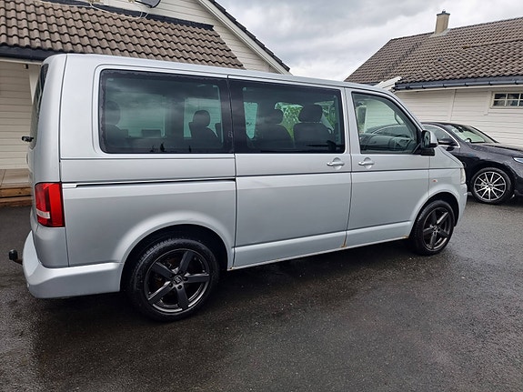 Volkswagen Multivan 4 of 30