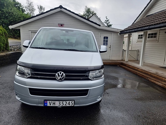 Volkswagen Multivan 12 of 30