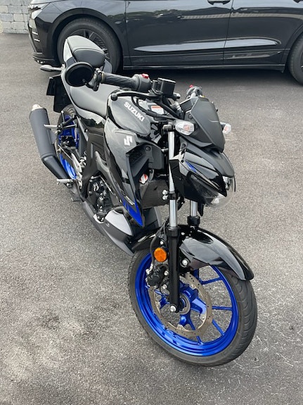 Suzuki GSX-S 125 2 of 5