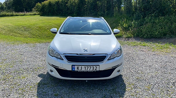 Peugeot 308 SW 3 of 5