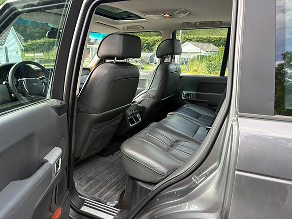 Land Rover Range Rover 10 of 14