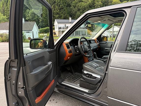 Land Rover Range Rover 9 of 14