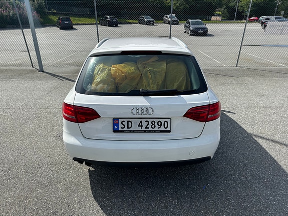 Audi A4 4 of 5