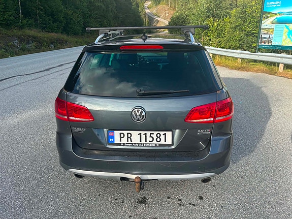 Volkswagen Passat Alltrack 3 of 30