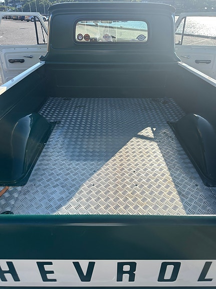 Chevrolet C10 7 of 15