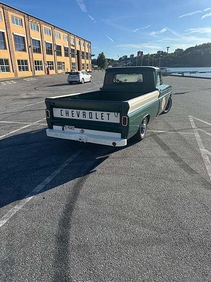 Chevrolet C10 8 of 15