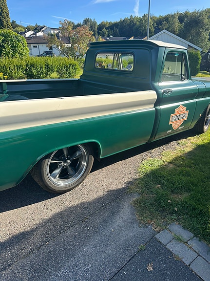 Chevrolet C10 11 of 15