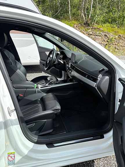Audi A4 14 of 16