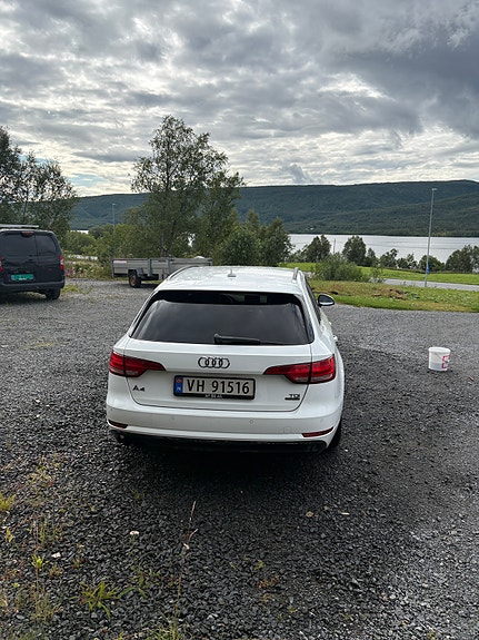 Audi A4 4 of 16