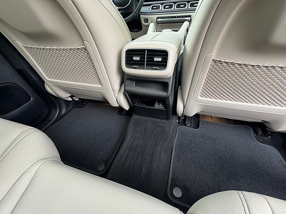 Mercedes-Benz GLE350 de 24 of 30