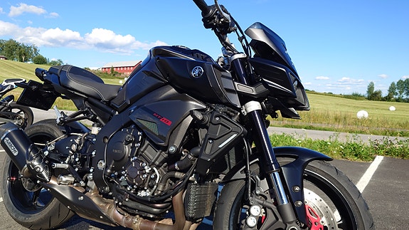 Yamaha MT-10 5 of 13