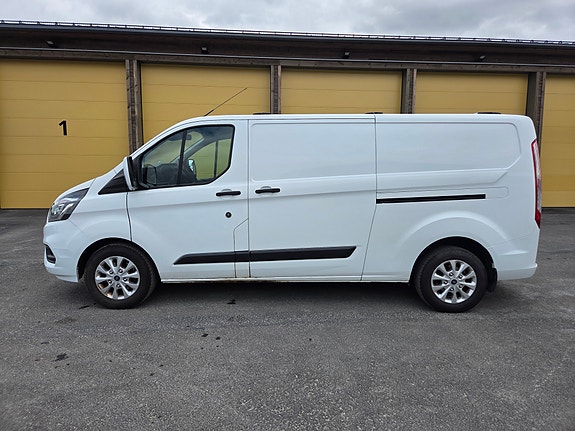 Ford Transit Custom 340L 2 of 5