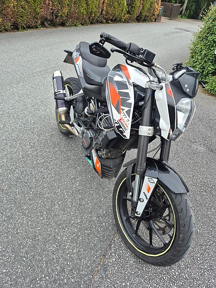 KTM 125 Duke 4 of 12