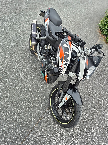 KTM 125 Duke 5 of 12