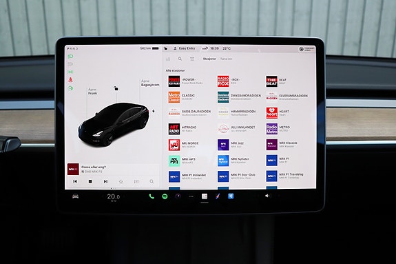Tesla Model 3 24 of 28