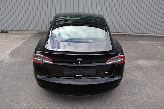 Tesla Model 3 10 of 28