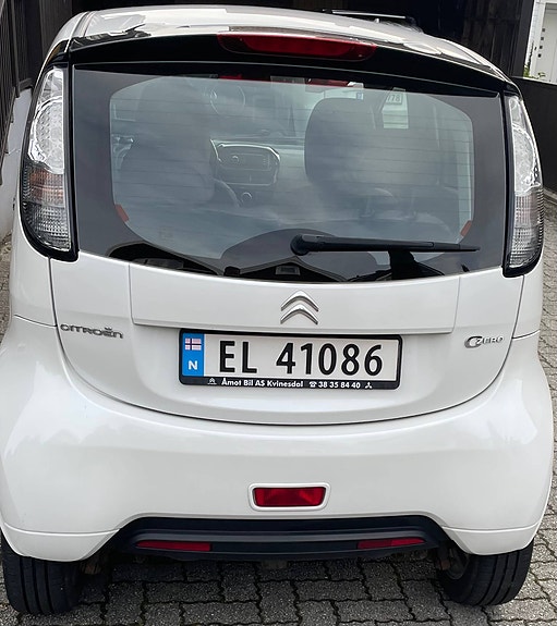 Citroen C-Zero 2 of 4