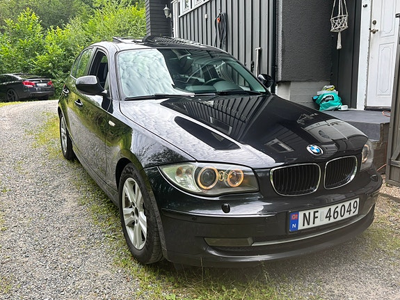 BMW 116d 2 of 5