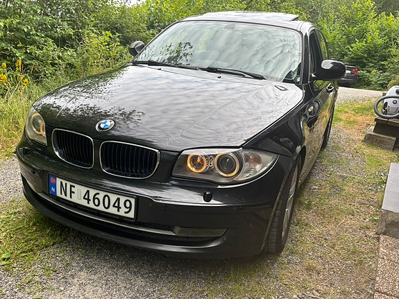 BMW 116d 3 of 5