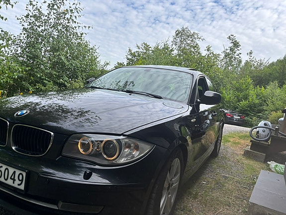 BMW 116d 4 of 5