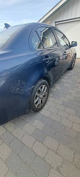 Mitsubishi Lancer 4 of 9