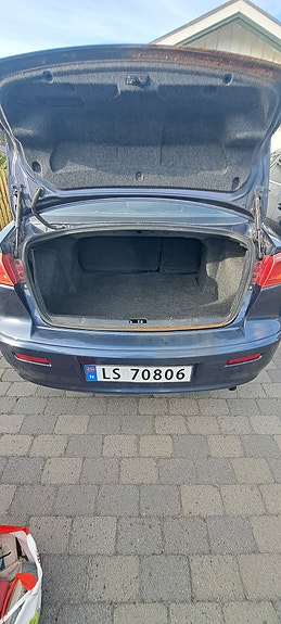 Mitsubishi Lancer 6 of 9