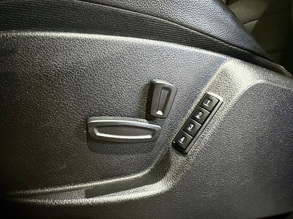 Ford S-MAX 19 of 30